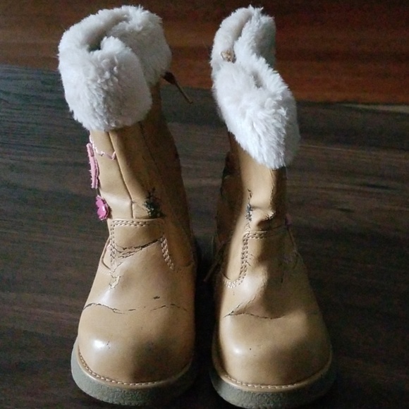 Shoes - Picture 2 of 5